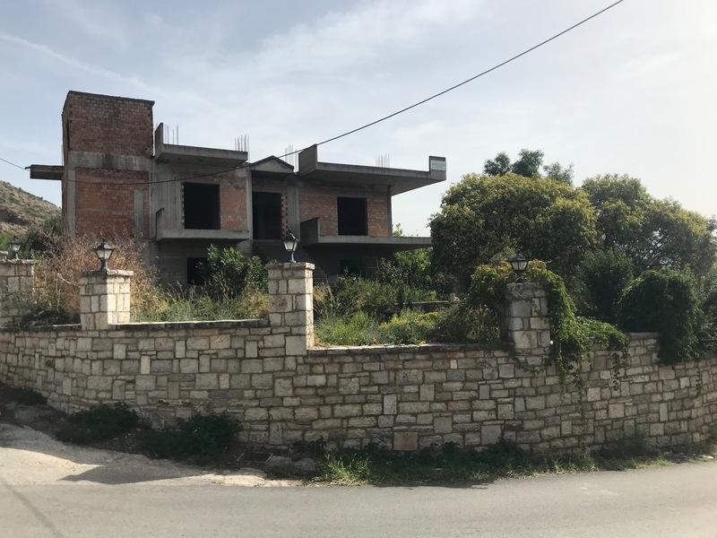 Μονοκατοικία Στα Λέικα